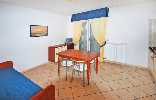 Holiday Flat in Pretty Residence With Communal Pool in Pietra Ligure - Foto 13
