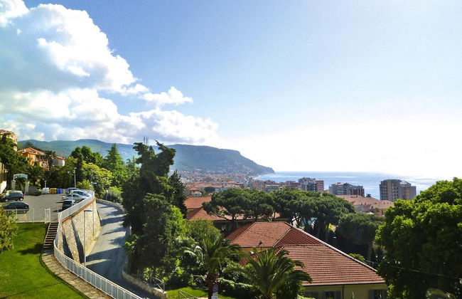 Holiday Flat in Pretty Residence With Communal Pool in Pietra Ligure - Foto 18