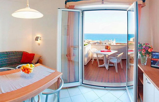 Holiday Flat in Pretty Residence With Communal Pool in Pietra Ligure - Foto 14