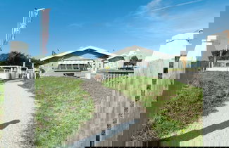 Photo 2 - Luxurious & Stylishly Holiday Home