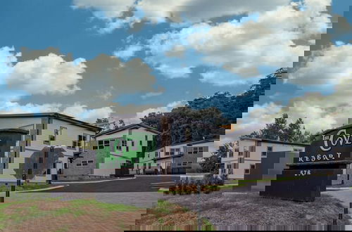 Photo 5 - Brand New 4 4 Minutes to Dollywood Hot Tub