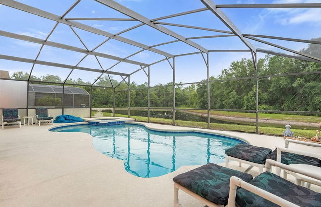 Upstay - Bungalow w Private Pool Hot Tub Lake View - Foto 7