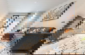 Photo 1 - Stylish 2 Bed 2 Bath Apt in BMH City Centre