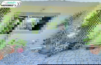 Foto 1 - Upscale Villa With Swimming Pool and Terrace