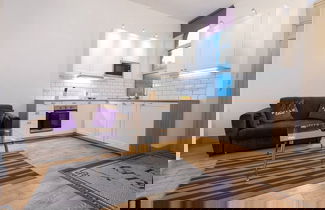 Photo 1 - Unique 1 Bedroom Apartment by Pillo Rooms