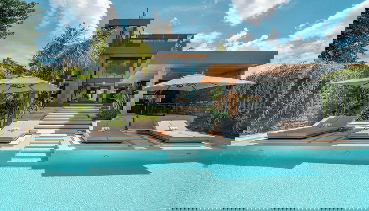 Foto 1 - Beyond The Palms