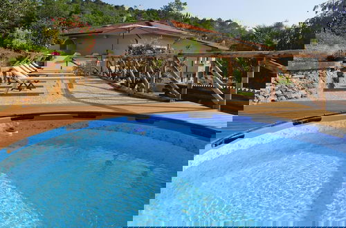 Photo 1 - Apartment Casa Paola With Pool in Camaiore