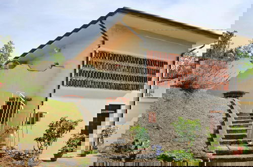 Photo 16 - Apartment Casa Paola With Pool in Camaiore