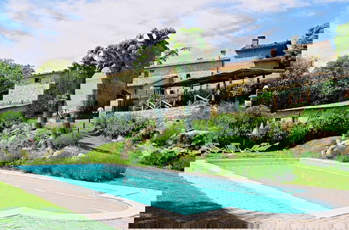 Foto 44 - Modern Holiday Home in Monte Santa Maria Tiberina