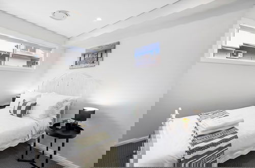 Foto 6 - StayAU 4BR Modern Townhouse Asquith