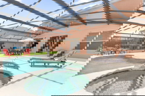 Foto 8 - Large Spacious Home w Private Pool Hot Tub