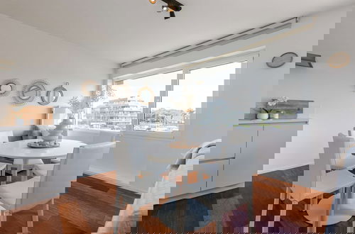 Foto 11 - Bright Studio Just Steps From the Beach