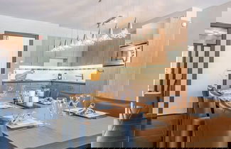 Foto 3 - Bright Apartment With Parking Near the Beach