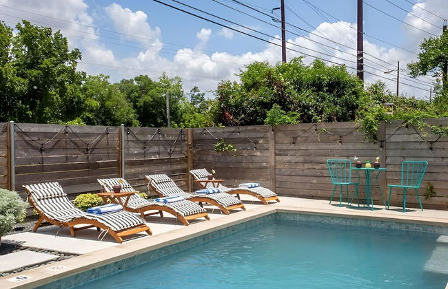 Heated Pool Haven w Hot Tub Downtown 3 mi - Foto 8