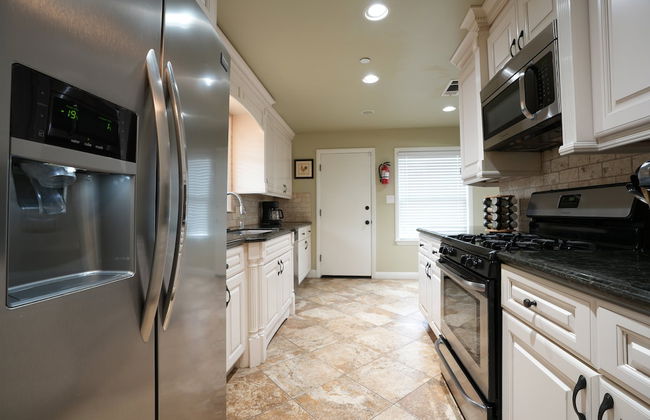 Dazzling 5 Bedroom Pool Home 1/4 Mile To Disney - Foto 16