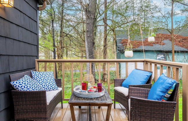 Charcoal Chalet by Avantstay A+ Design w/ Firepit - Foto 3