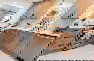 Foto 3 - Charcoal Chalet by Avantstay A+ Design w/ Firepit
