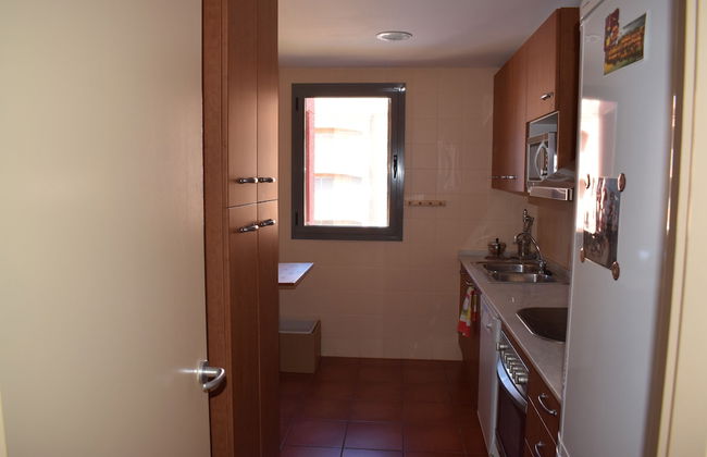 Acogedor Apartamento con Piscina Comunitaria Marina Sant Jordi - Photo 11