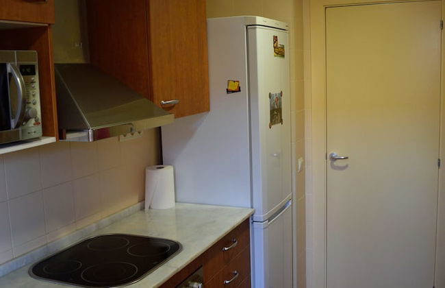 Acogedor Apartamento con Piscina Comunitaria Marina Sant Jordi - Photo 10