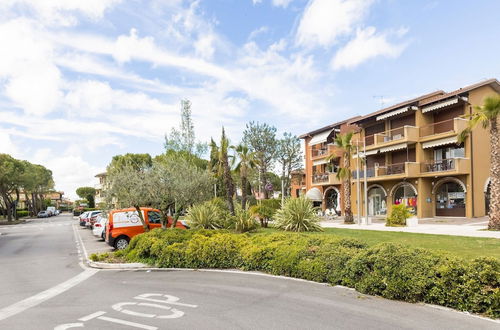 Photo 28 - Cloistered Apartment in Sirmione near Lake