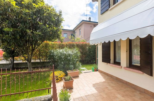 Photo 21 - Cloistered Apartment in Sirmione near Lake