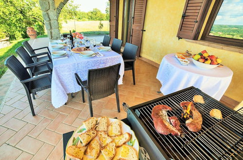 Photo 16 - Peaceful Villa in Montefiascone with Hot Tub