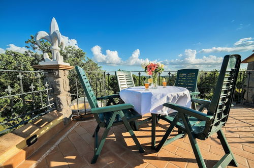 Photo 14 - Peaceful Villa in Montefiascone with Hot Tub