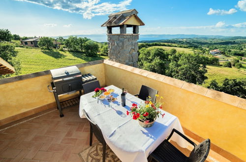 Photo 38 - Peaceful Villa in Montefiascone with Hot Tub