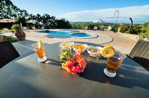 Photo 29 - Peaceful Villa in Montefiascone with Hot Tub