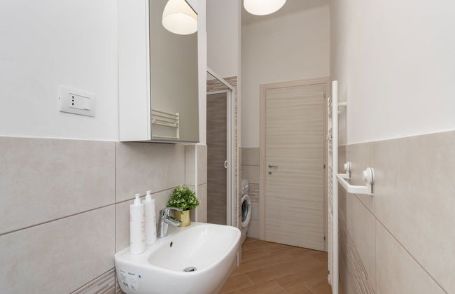 Cialdini Apartment near City Center - Foto 9