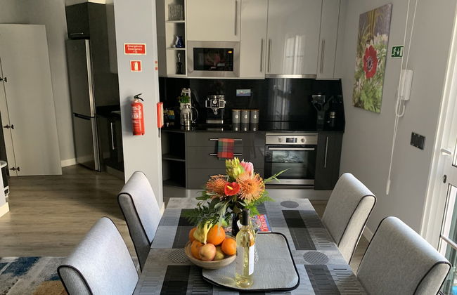 Funchal Apt- Sleeps 2 - Pool & Parking - Madeira - Foto 26