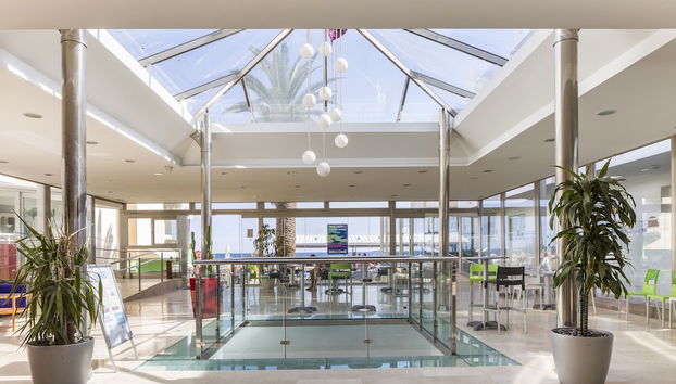 Lobby-Lounge