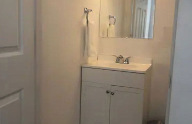 Find Your Comfort at Downtown Cozy 2br/2ba - Photo 15