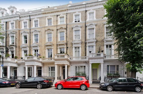 Photo 13 - Modern, Chic 1-bed in Notting Hill