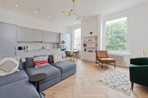 Foto 1 - Modern, Chic 1-bed in Notting Hill