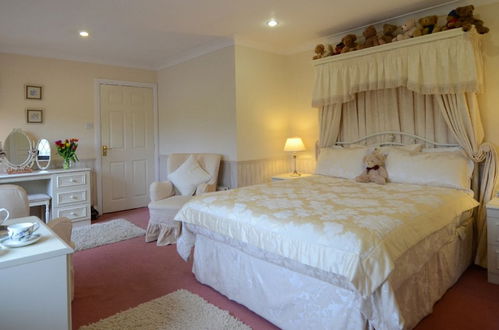 Photo 5 - Acorn Court Country House