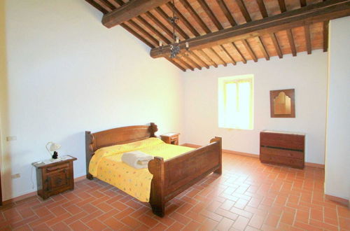 Photo 7 - Belvilla by OYO Tuscan Farmhouse With Private Pool