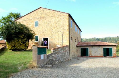 Foto 12 - Belvilla by OYO Tuscan Farmhouse With Private Pool