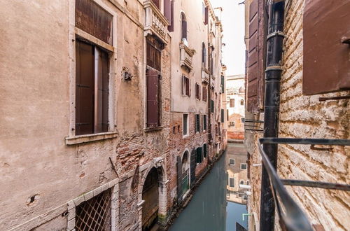 Photo 44 - Fenice Backstage over Canal