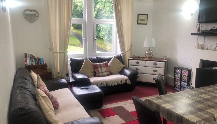 Photo 1 - Captivating 2-bed Apartment in Isle of Bute