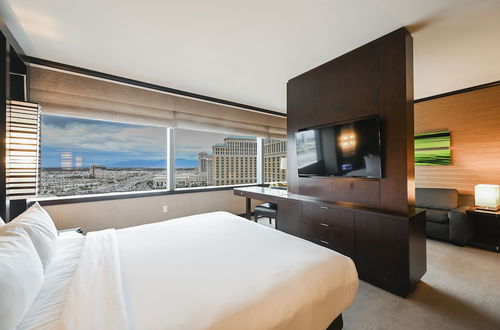 Photo 26 - StripViewSuites at Vdara