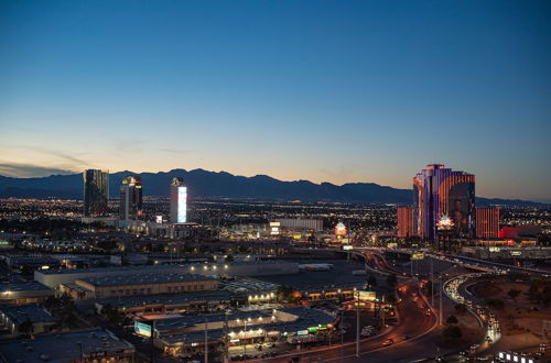 Photo 42 - StripViewSuites at Vdara