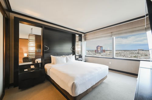 Photo 25 - StripViewSuites at Vdara