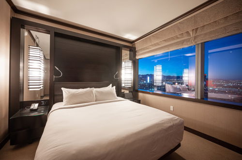 Photo 2 - StripViewSuites at Vdara