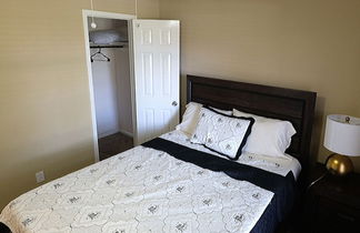 Photo 2 - 4Bdrm 2Bath 5Beds - NRG Rodeo - Big Home