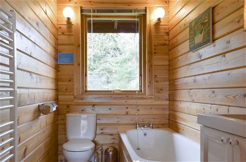 Photo 17 - Secluded 3bed Lodge With hot tub North Yorkshire