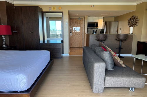 Photo 32 - Spacious One Bedroom Harbor View Condos at Ilikai Marina With Private Balcony