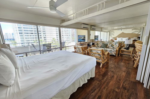 Photo 20 - Spacious One Bedroom Harbor View Condos at Ilikai Marina With Private Balcony