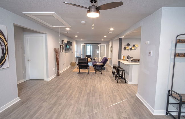 Stylish 4 Br/2ba Renovated Home Near Downtown - Foto 21