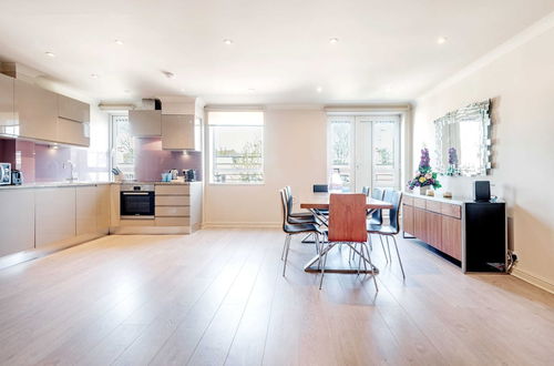 Foto 12 - Stunning 3-bed in the heart of London